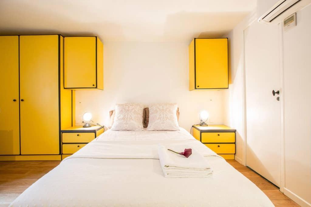 Charming Le Marais Retro Apartment Paris Exterior photo